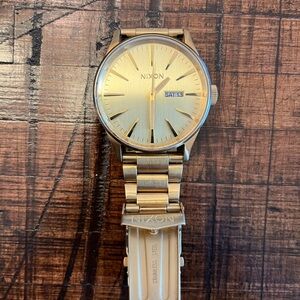 Nixon Sentry Watch
